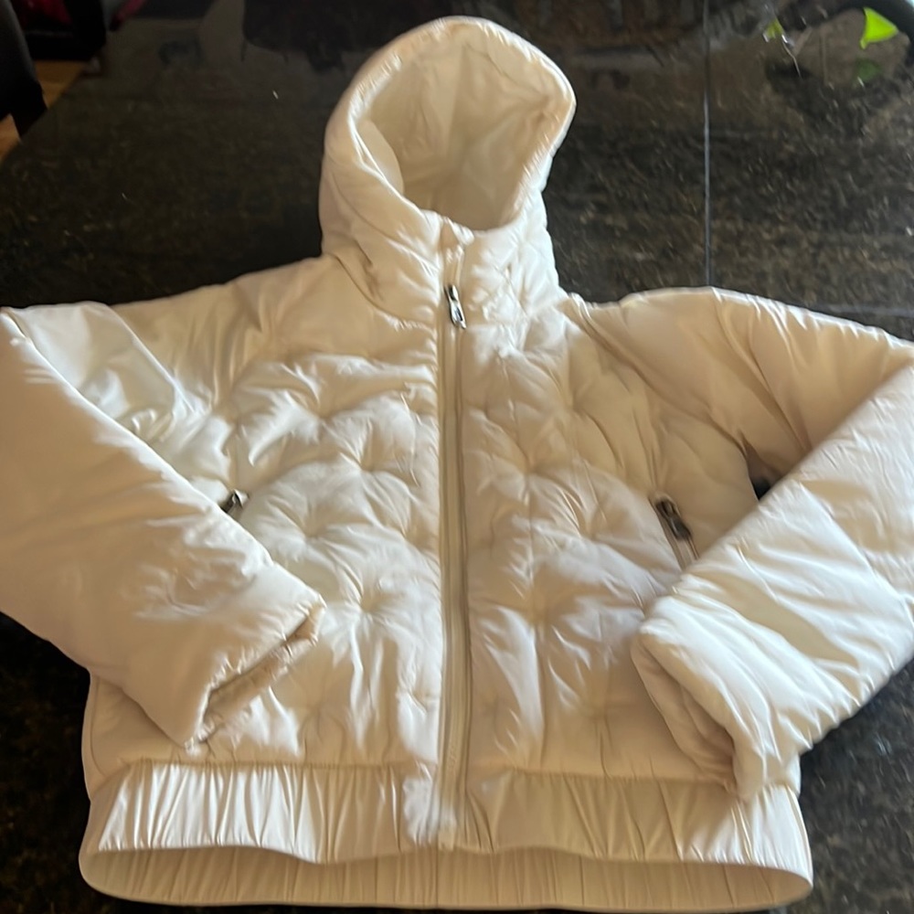The North Face girls puffer jacket - excellent used condition!!  Super cute!!